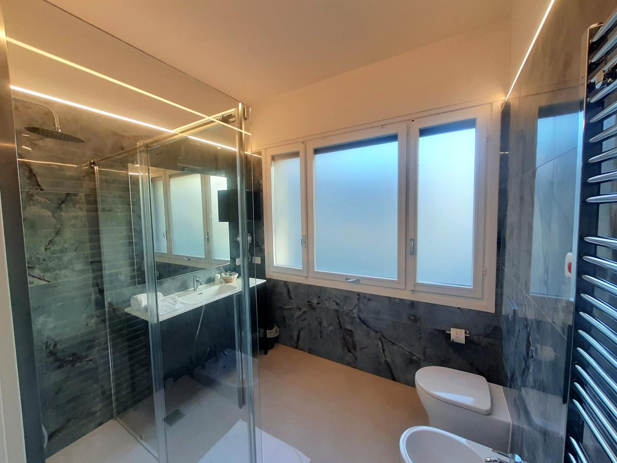 Mako Suites - Centro E Stazione 몬차 외부 사진